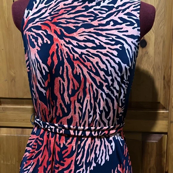 Cute Dress - Picture 2 of 7